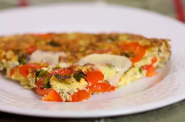 Red Pepper, Green Onions & Cheddar Cheese Frittata