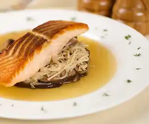 Crispy Salmon with Mushrooms
