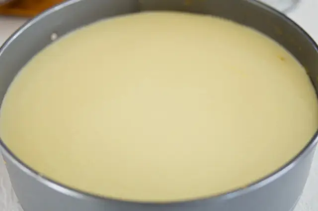 Top with half of cream cheese mixture. 