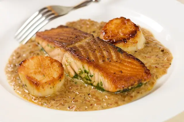 Pesto Salmon & Sea Scallops with Shallot Sauce