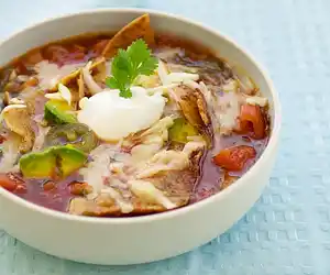 Sopa Azteca (Tortilla Soup)