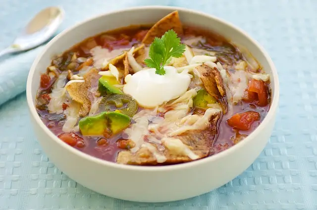 Sopa Azteca (Tortilla Soup)