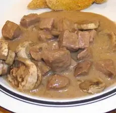 Crockpot Beef in Mushroom Gravy