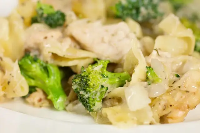 Broccoli, Chicken & Noodle Casserole