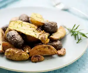 Garlicky Oven Roasted Rosemary Fingerling Potatoes