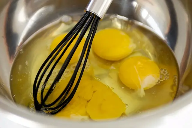 Meanwhile prepare the liquid mixture.