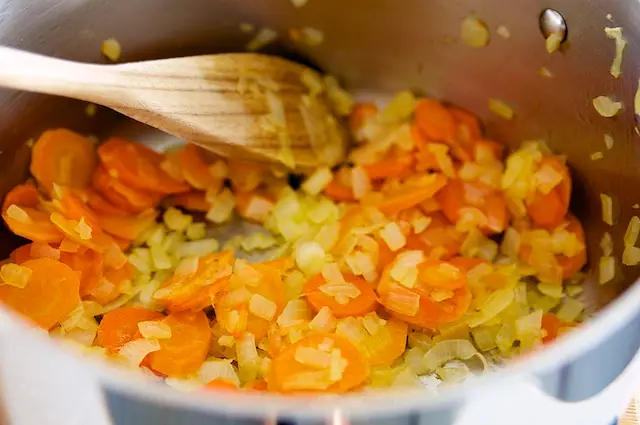 Stirring often, and cook for 5 minutes.