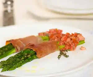 Asparagus Prosciutto Bundles