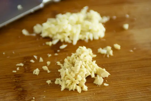 Mince the garlic and ginger if using.