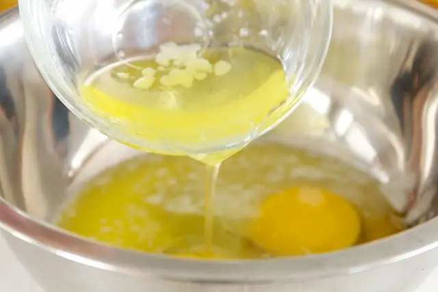 Pour vegetable oil in.