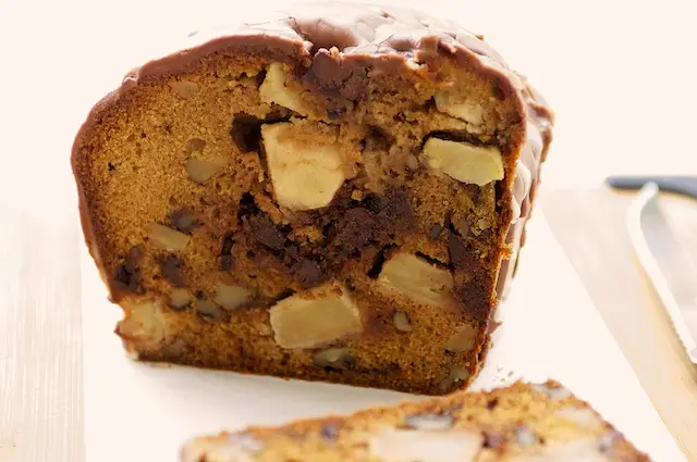 Apple Walnut & Chocolate Cake