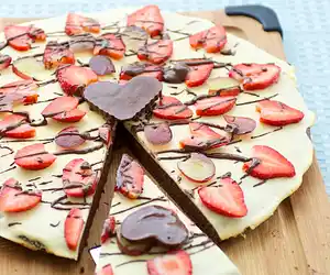 Valentine's Day Brownie Pizza