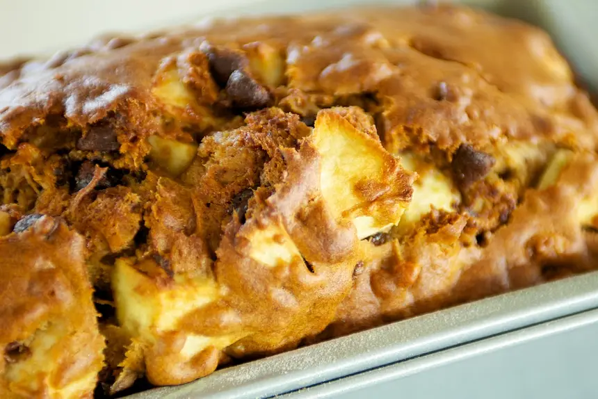 Let the cake cool in the pan