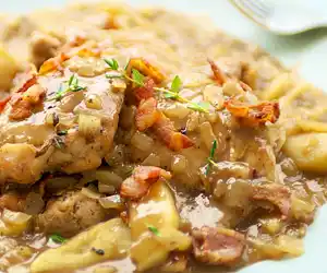 Chicken with Apples & Bacon