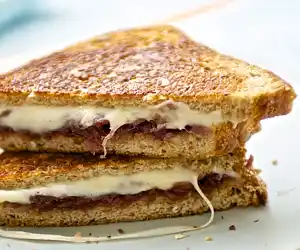French Onion Grilled Cheese