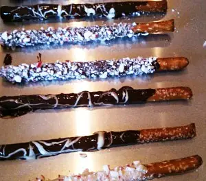 Fancy Chocolate-Dipped Pretzels