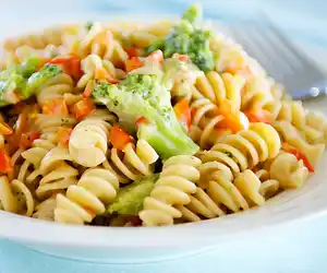 Easy Cheddar Pasta & Vegetables