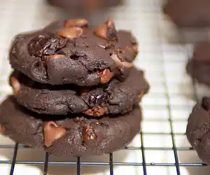 Chewy Chocolate-Cherry Cookies