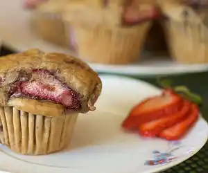 Fresh Strawberry Muffins
