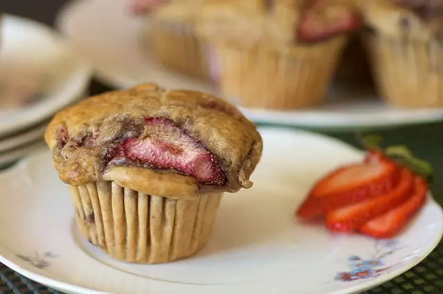Fresh Strawberry Muffins