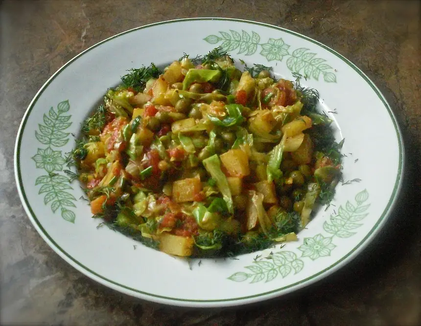 Banda Kopir Tarkari (Vegetables Stir Fried with Spices)