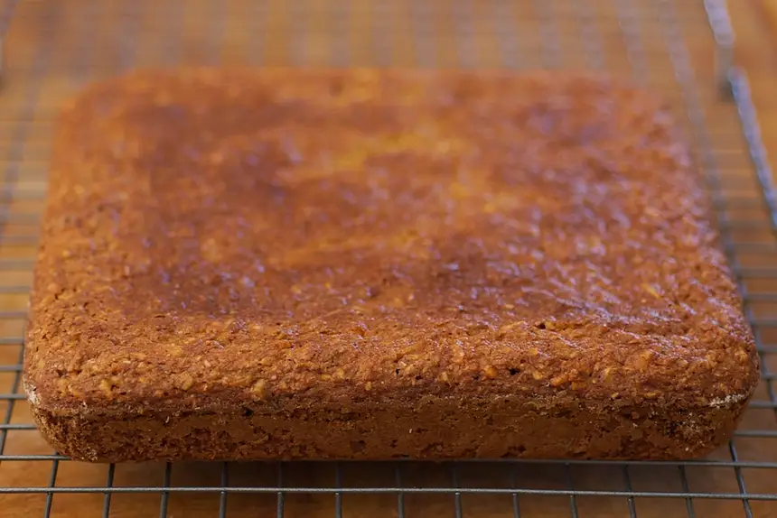 Remove the cake from the pan 