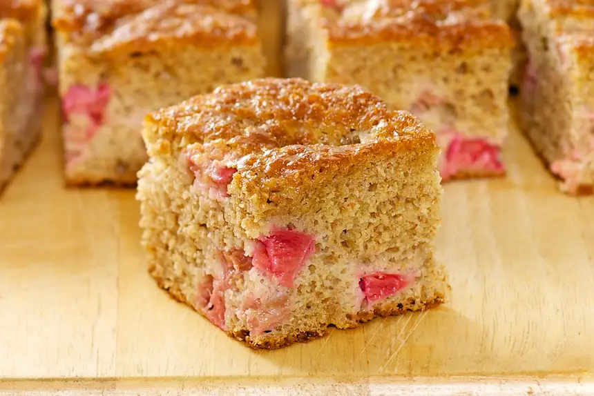 Moist Rhubarb Coffeecake