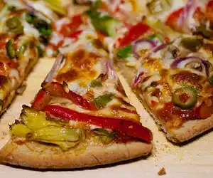 Roasted Bell Pepper, Artichoke Hearts, & Olive Pizza