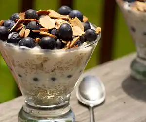Quinoa, Blueberry & Yogurt Parfait