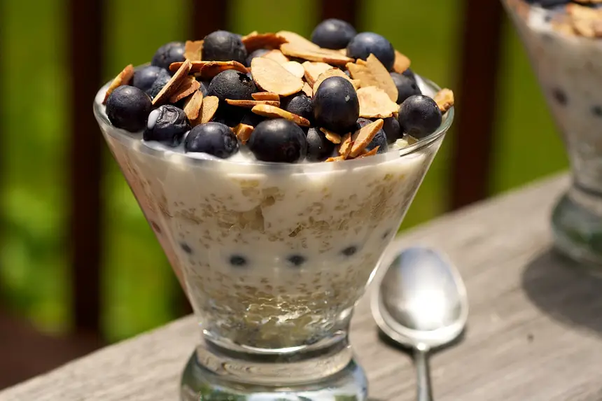 Quinoa, Blueberry & Yogurt Parfait