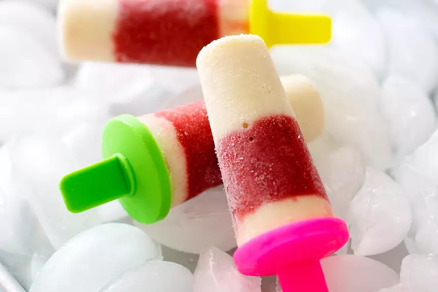 Strawberry & Oreo Popsicles 
