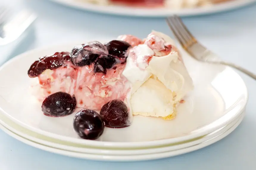 Cherry Pavlova 