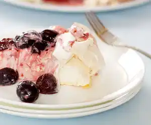 Cherry Pavlova 