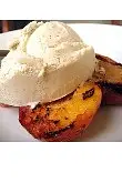 What's better with Ice Cream than Peaches!