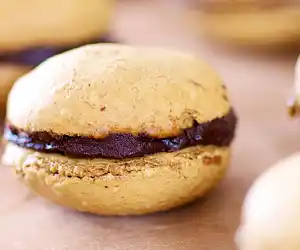 Coffee & Chocolate Ganache Macarons 
