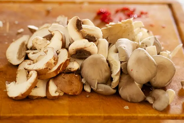 Slice up the mushrooms.