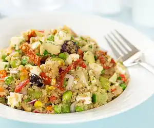 Quinoa & Edamame Salad with Sun-Dried Tomato & Olives