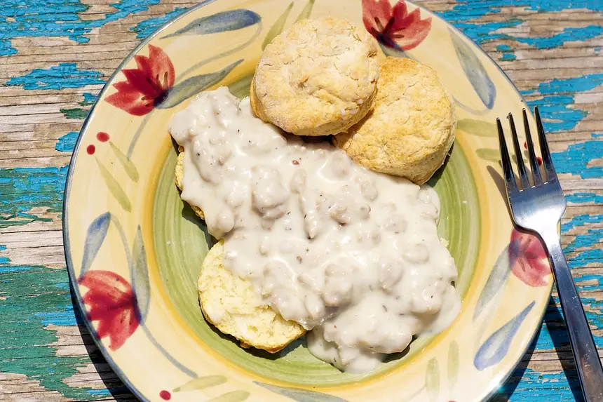 Grandma's Biscuits & Gravy