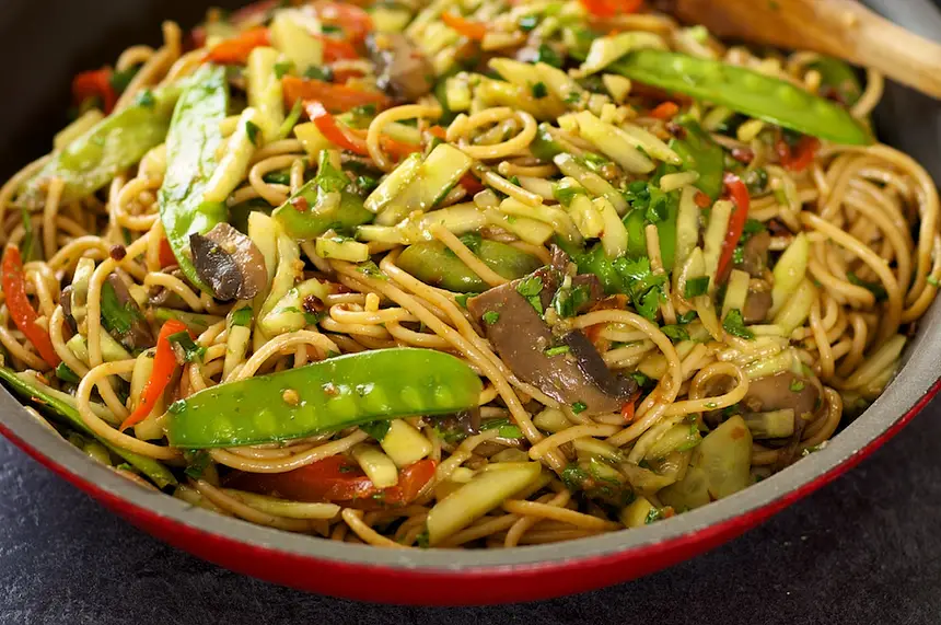 Asian Stir-Fried Spaghetti with Veggies