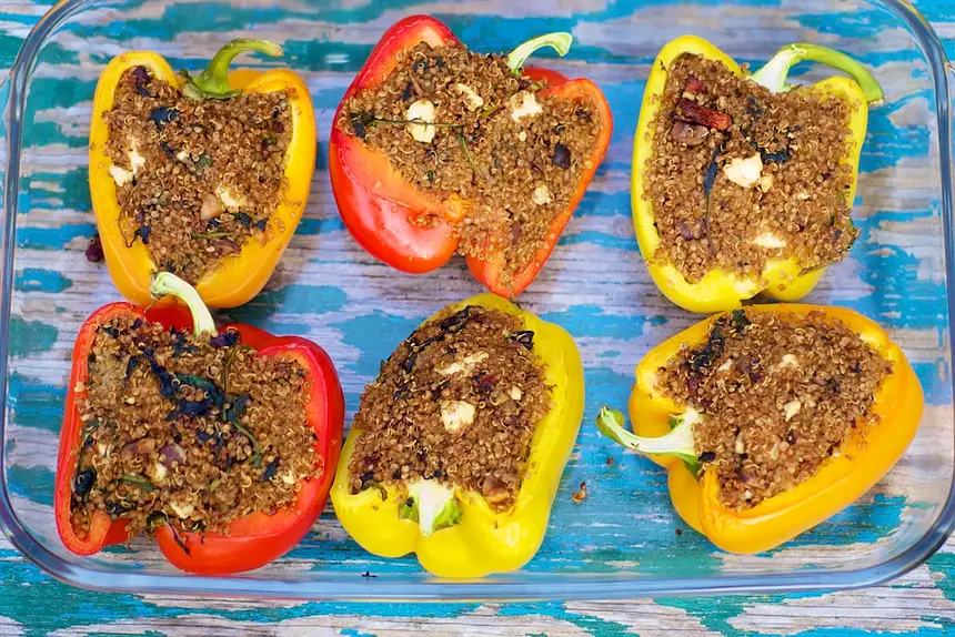 Quinoa, Spinach & Hazelnuts Stuffed Peppers