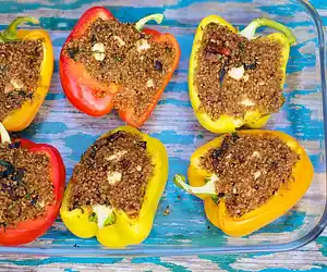 Quinoa, Spinach & Hazelnuts Stuffed Peppers