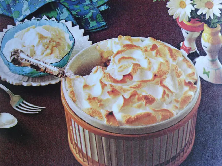 Banana Meringue Pudding 