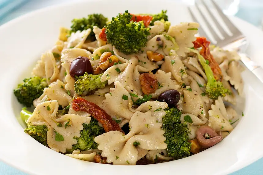 Broccoli, Olives & Feta Pasta Salad
