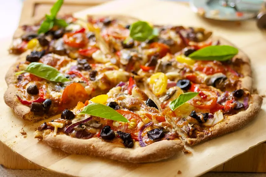 Cherry Tomato, Mushroom & Olive Pizza