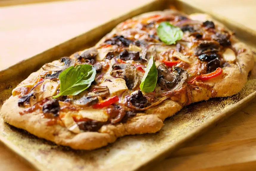 Sun-Dried Tomato, Olive & Basil Pesto Flatbread 