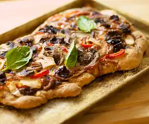 Sun-Dried Tomato, Olive & Basil Pesto Flatbread 