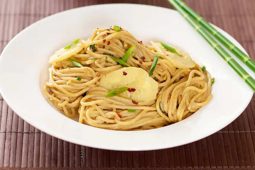Cold Oriental Noodles with Peanut Sauce