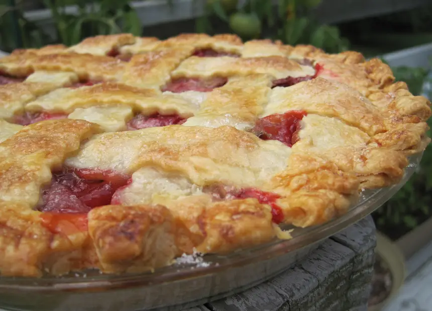 Strawberry Rhubarb Pie 