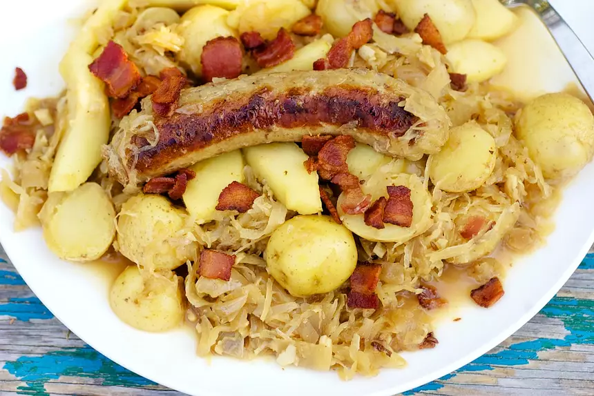 Octoberfest Bratwurst & Sauerkraut Skillet Dinner