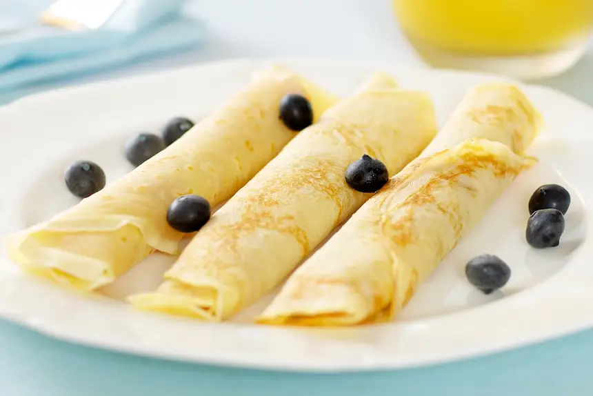 Palatschinken (Apricot Crêpes)